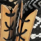 Zápästky ku kroju tkané - viazanie z kože